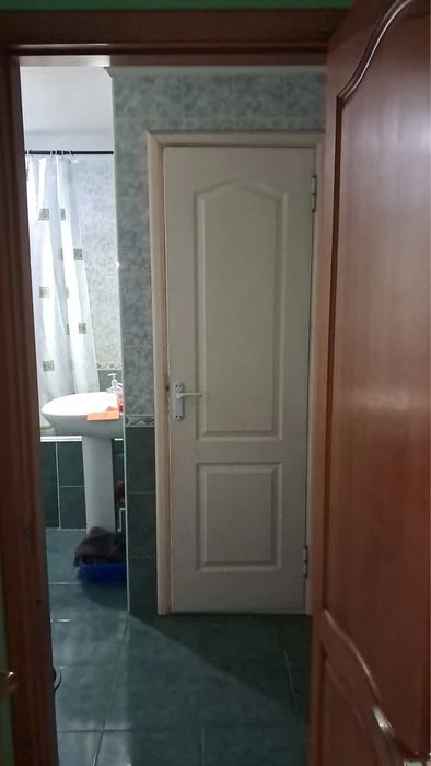 Продам четырехкомнатную квартиру на Космосе, ул. Европейский