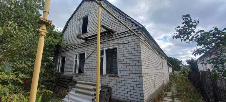 Продаж 2 будинків