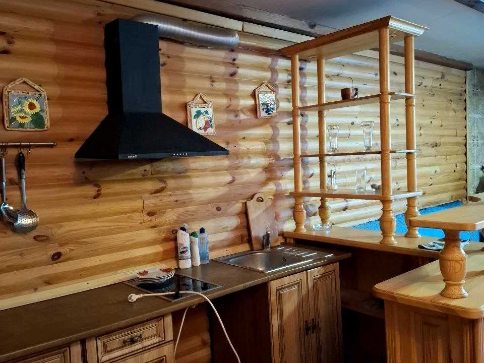 Будинок. Дніпро, Клубничка