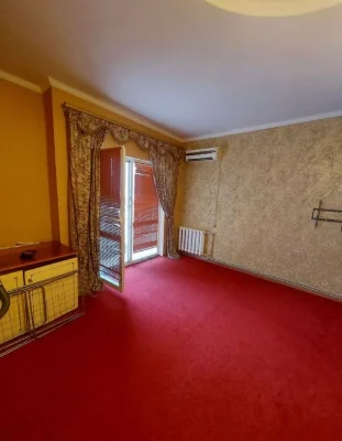 Продам двоповерховий будинок в Краснопіллі.