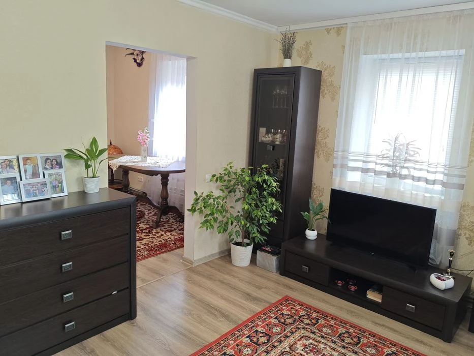 Продам будинок на ж.м.Перемога,6
