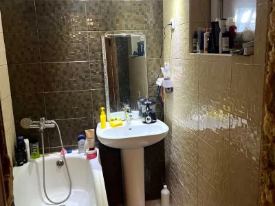 Будинок. Дніпро, Зелена долина