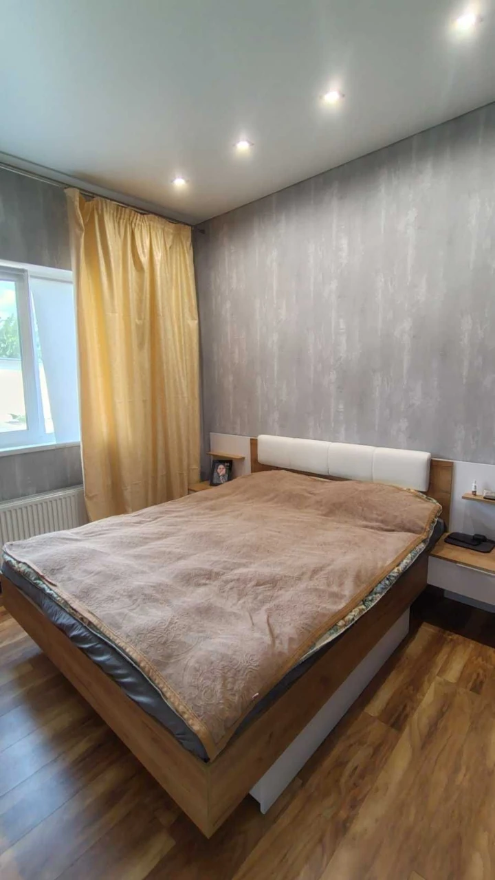 Продам велику частину будинку, Лівий берег, ж/м Клочко.