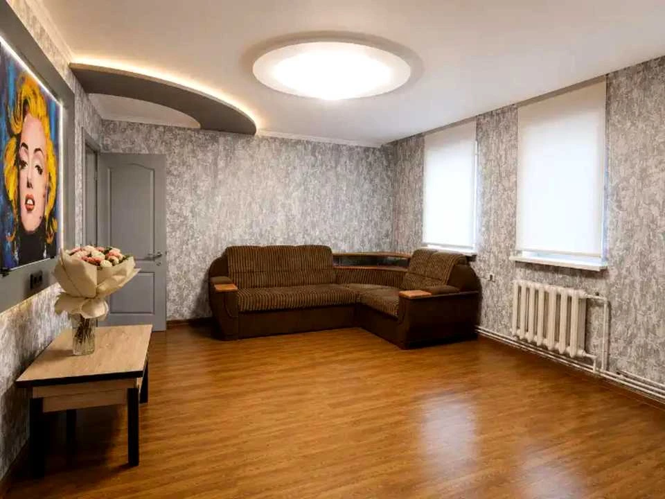 Будинок. Дніпро, Лютнева вул.