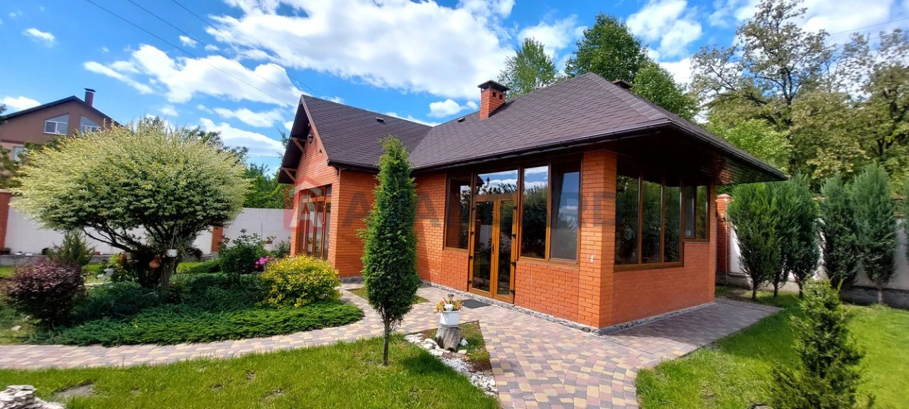 НОВЫЙ ДОМ 215м.кв.SPA комплекс (67м.кв).10 соток 220000$