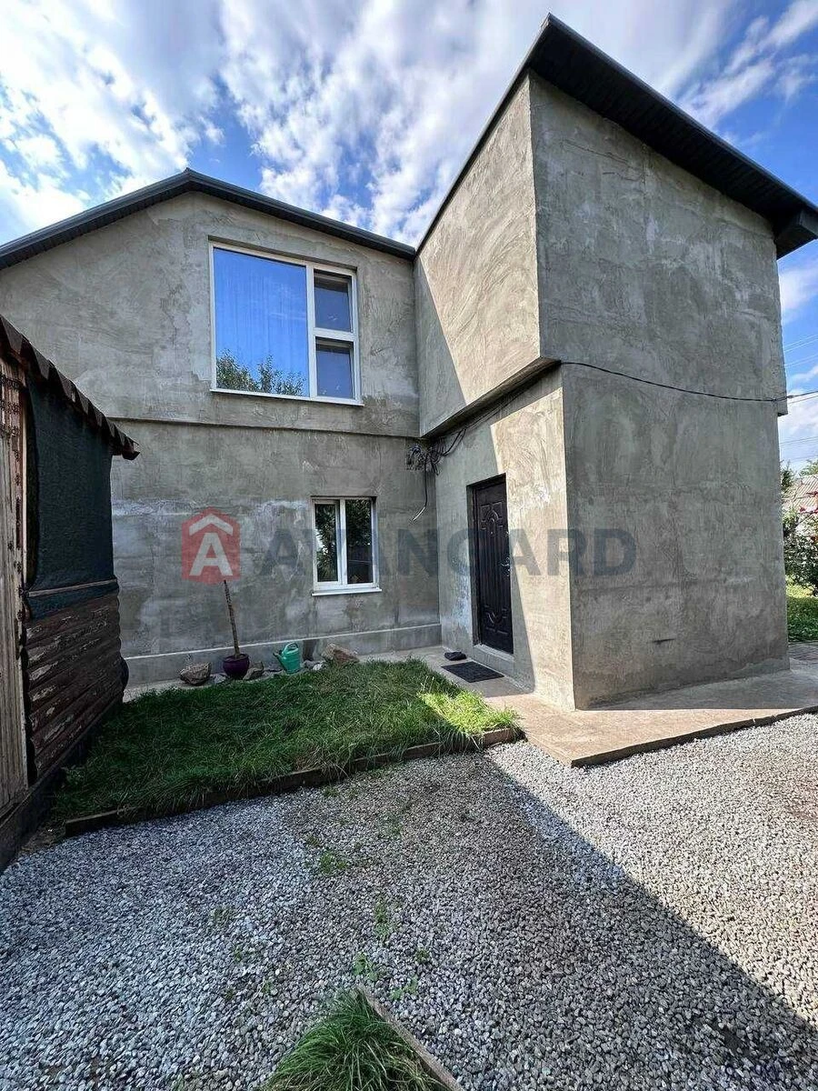Продам 2этажный дом с ремонтом, жм Солнечный, р-н Вавилона,