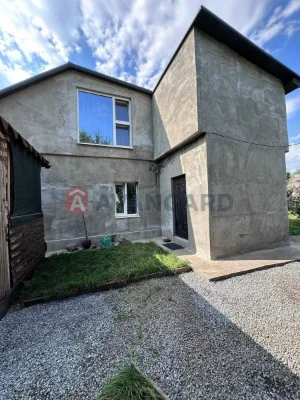 Продам 2этажный дом с ремонтом, жм Солнечный, р-н Вавилона,