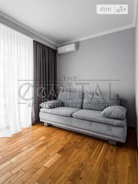 Sale of 3-room apartment 87 sq. m. on Mykhayla Maksymovycha 24 B street