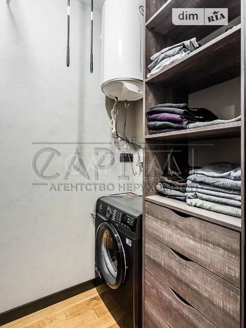 Sale of 3-room apartment 87 sq. m. on Mykhayla Maksymovycha 24 B street