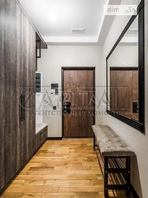 Sale of 3-room apartment 87 sq. m. on Mykhayla Maksymovycha 24 B street