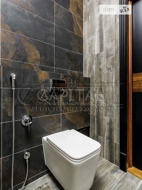 Sale of 3-room apartment 87 sq. m. on Mykhayla Maksymovycha 24 B street