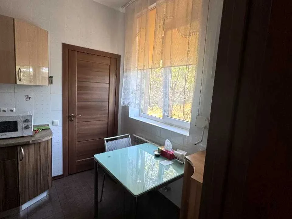 Будинок. Дніпро, Єреванська вул.