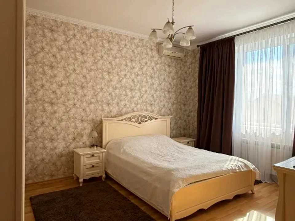 Будинок. Дніпро, Червоної Калини вул. (Ашхабадська)