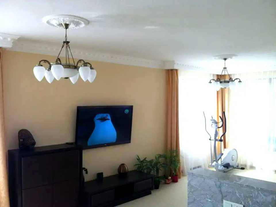 Будинок. Дніпро, Карабінівська