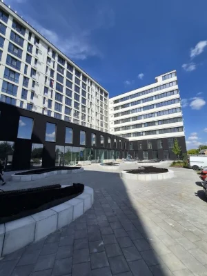 Продаж сучасної квартири в центральній частині