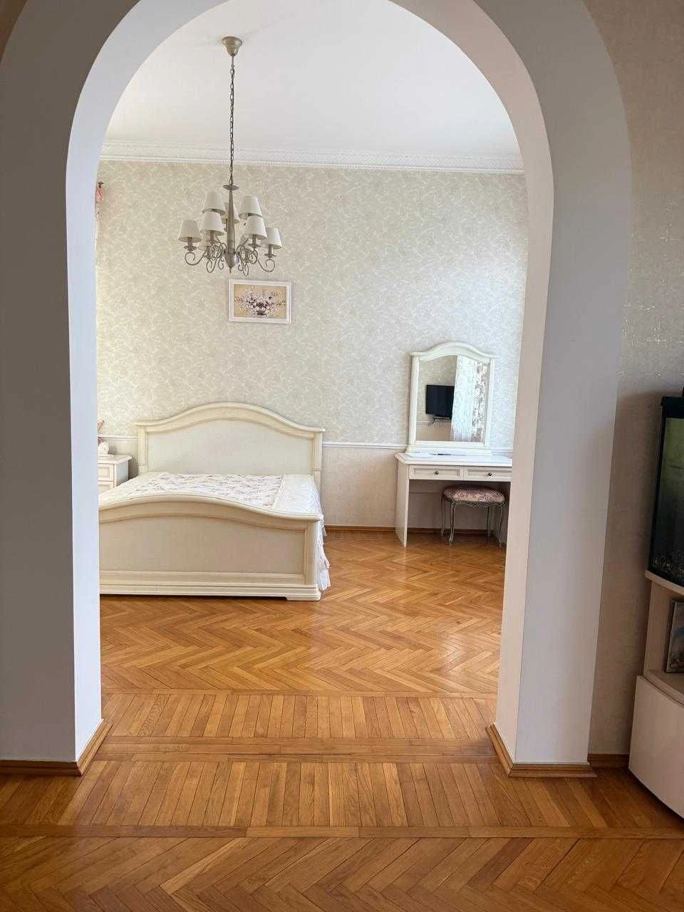 продам дом 540 м2 г.Днепр правый берег