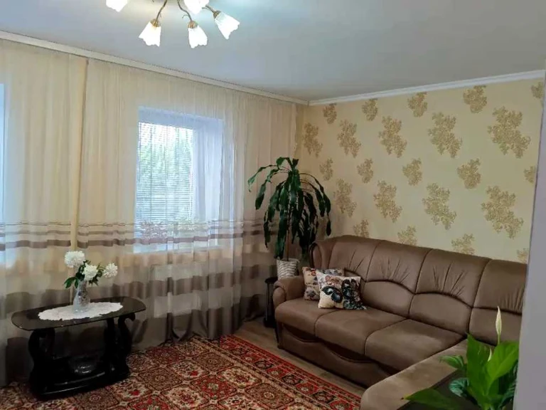 Будинок. Дніпро, Глиняна вул.