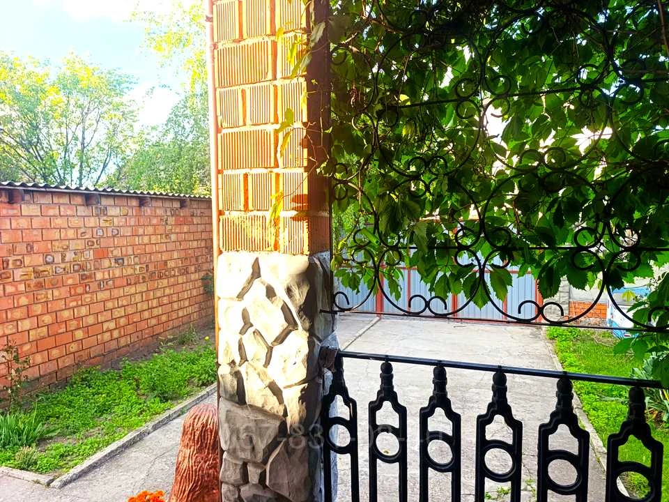 Будинок. Дніпро, Незламна вул. (Петрозаводська)