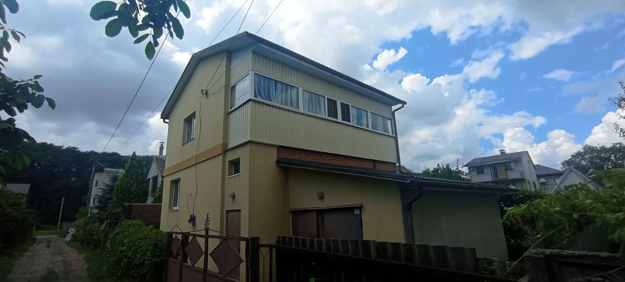 Продам ухоженный дом дачу с удобствами в городе р-н Байкальс