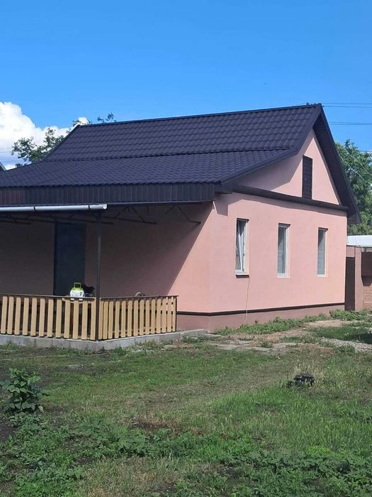 Продам дом, участок 8 сот, новый евроремонт, газ. Улица Киев