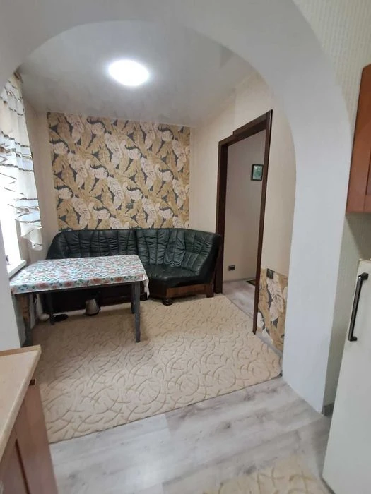 Продам дом, участок 8 сот, новый евроремонт, газ. Улица Киев