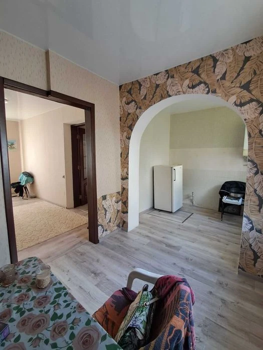 Продам дом, участок 8 сот, новый евроремонт, газ. Улица Киев