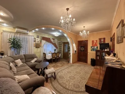 Sale of two houses on one plot, on Stratosverna Street