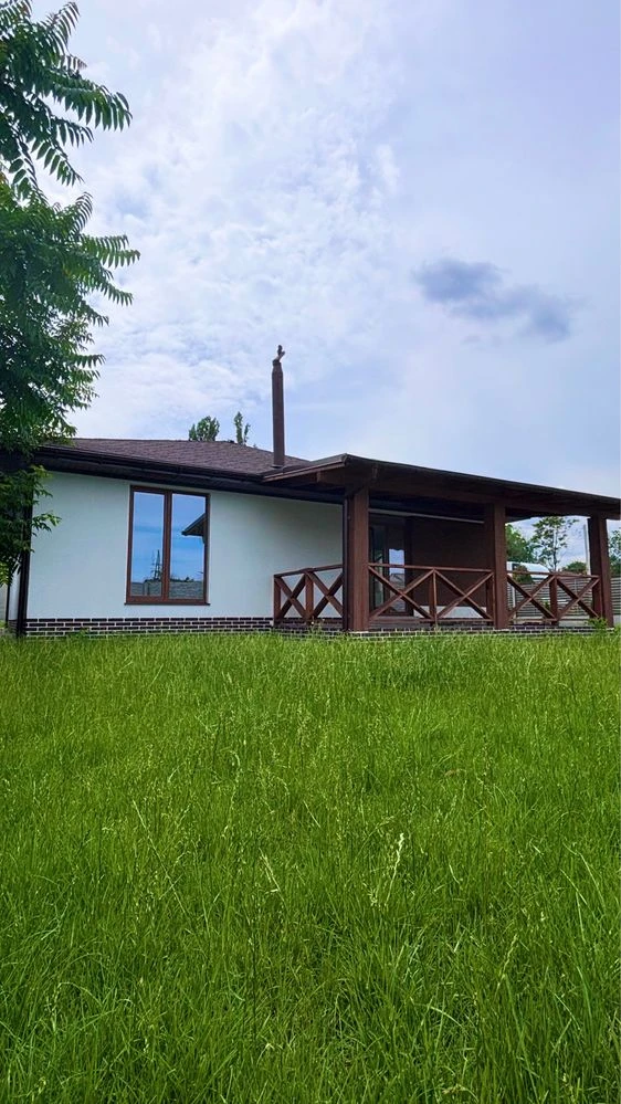 Современный дом с вариантами ремонта! Продам на ж/м Победа 6
