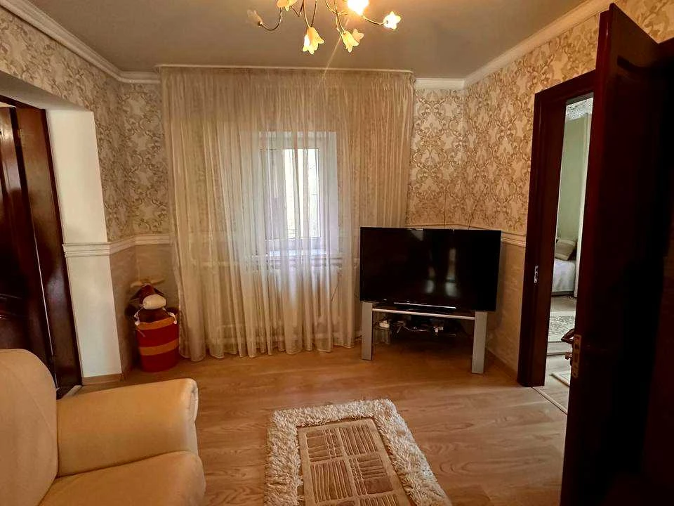 Будинок. Дніпро, Дорожна вул.
