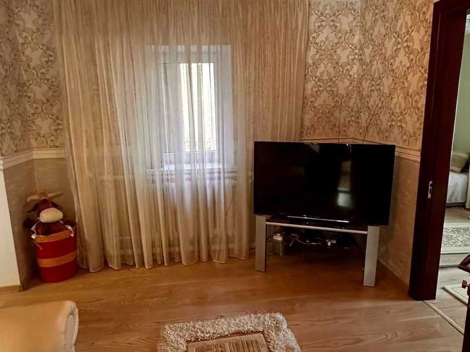 Будинок. Дніпро, Дорожна вул.