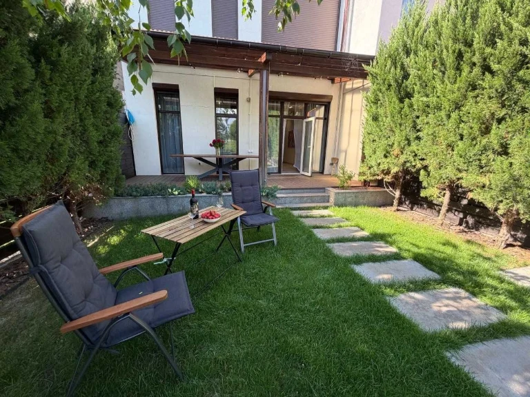 В продаже готовый таунхаус  в закрытом коттеджном комплексе