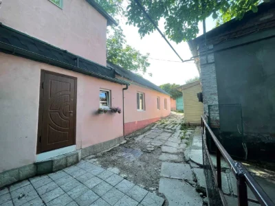 Продам по сертификату-ваучеру 4 комнатный дом в ЦЕНТРЕ, возм