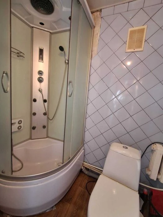 Продам 2-х этажный дом, 8 комн.дом 125 кв.м, 2 отдельные 4-х
