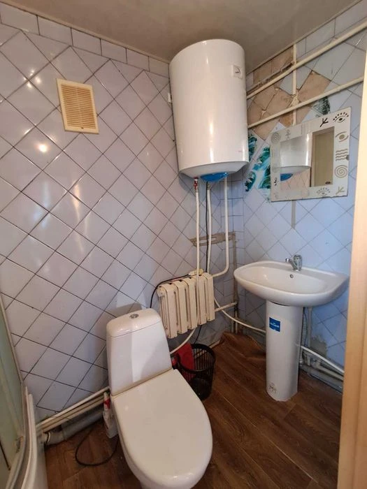 Продам 2-х этажный дом, 8 комн.дом 125 кв.м, 2 отдельные 4-х