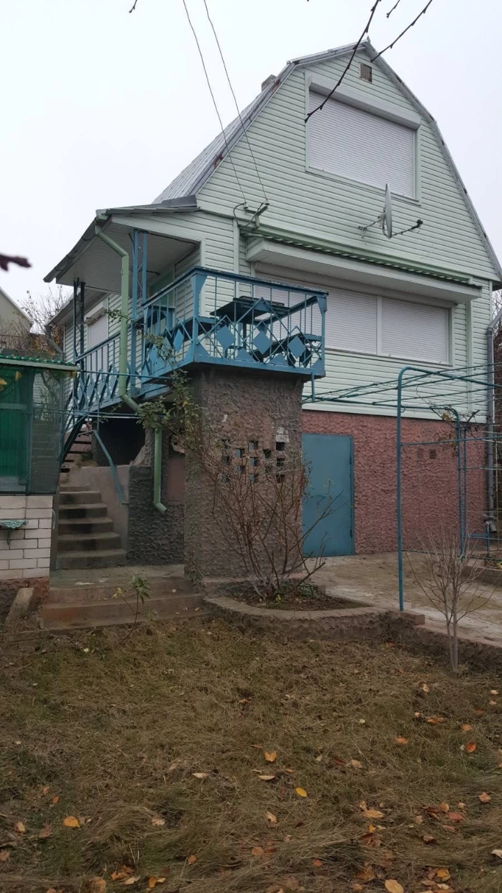 Продам дачу на берегу реки