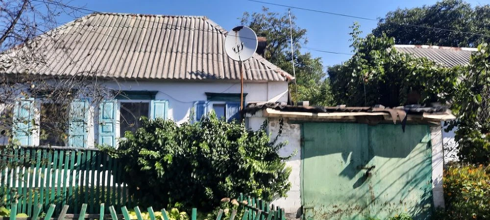 В Днепре, продам или поменяю на Каменское, свой дом в тихом