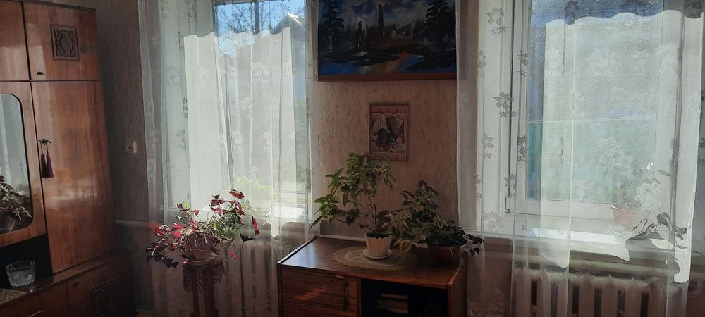 В Днепре, продам или поменяю на Каменское, свой дом в тихом