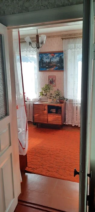 В Днепре, продам или поменяю на Каменское, свой дом в тихом