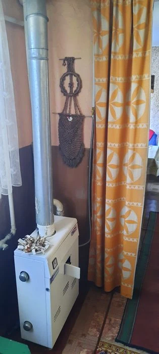 В Днепре, продам или поменяю на Каменское, свой дом в тихом
