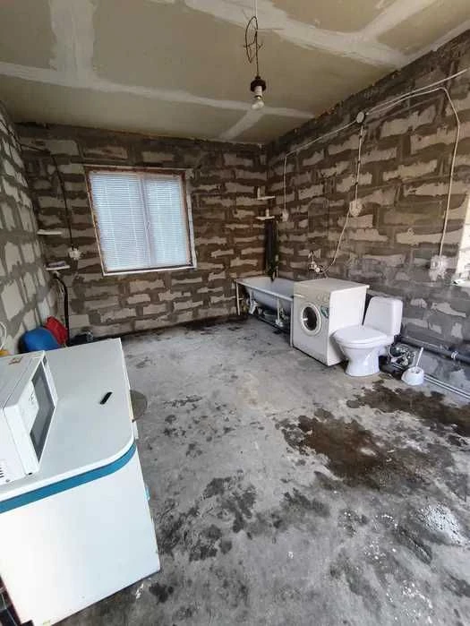 Продам 2 будинки на одній ділянці в Центрі