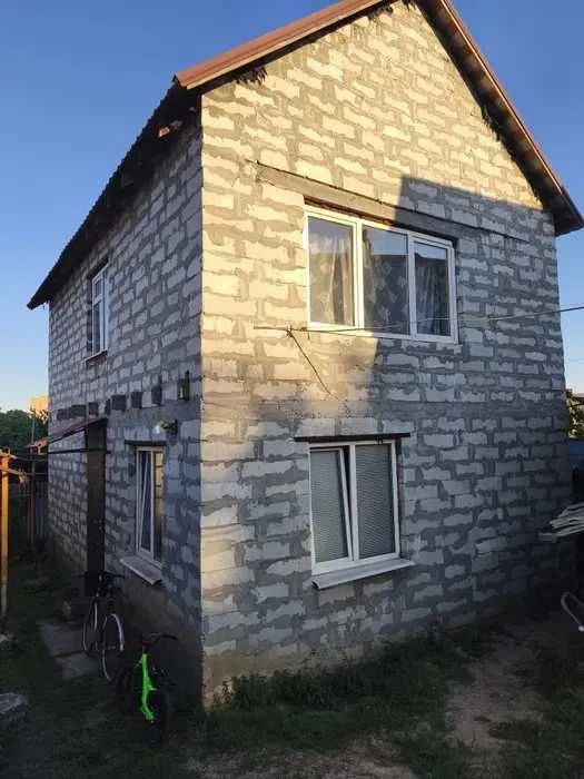 Продам 2 будинки на одній ділянці в Центрі
