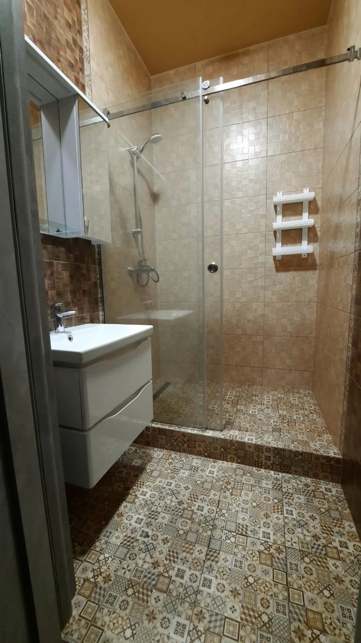 Продам будинок + басейн + сауна - Центр, Менора, Нагорка, Ля