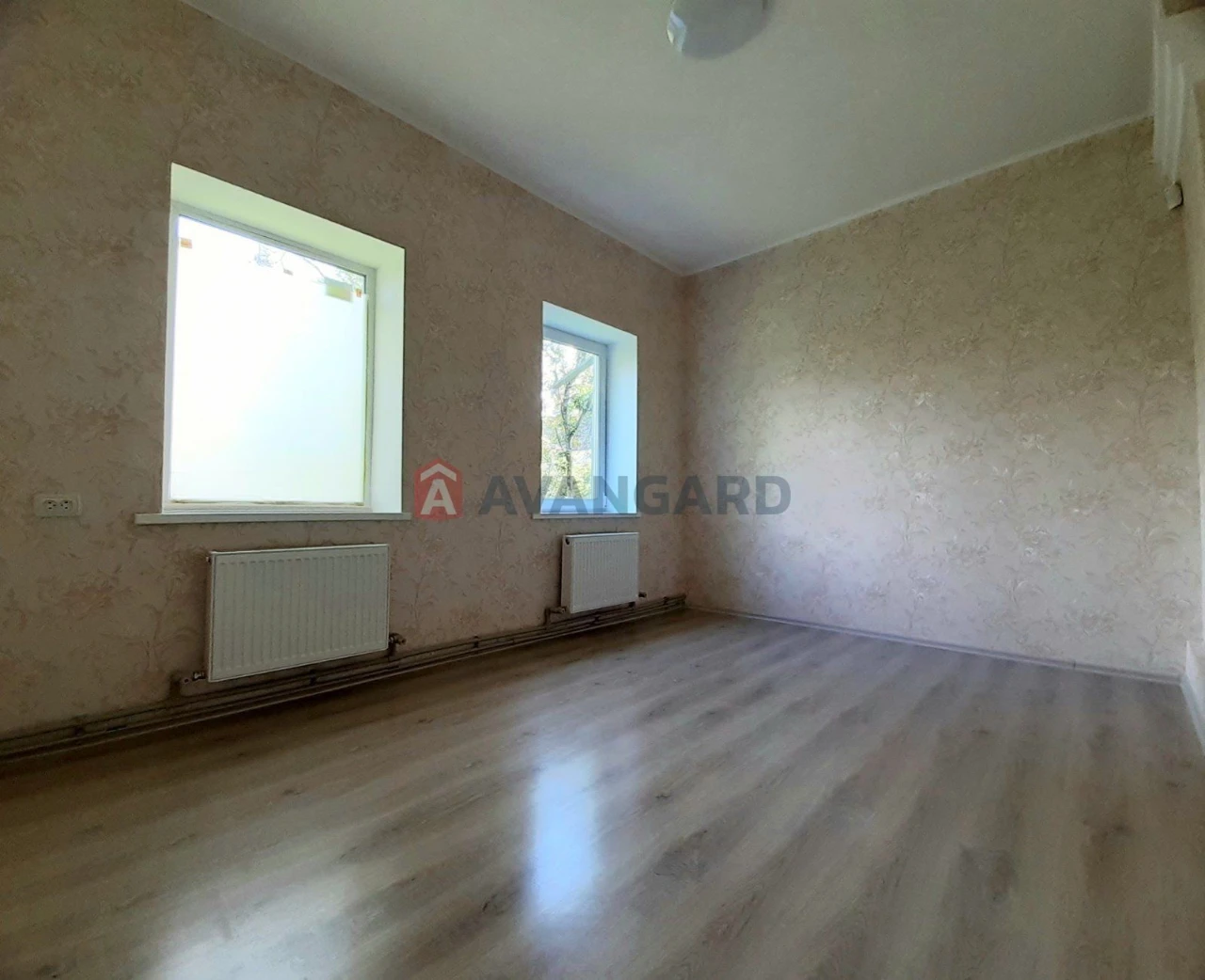 Продам шикарний Будинок з Євроремонтом 145м2 65000$