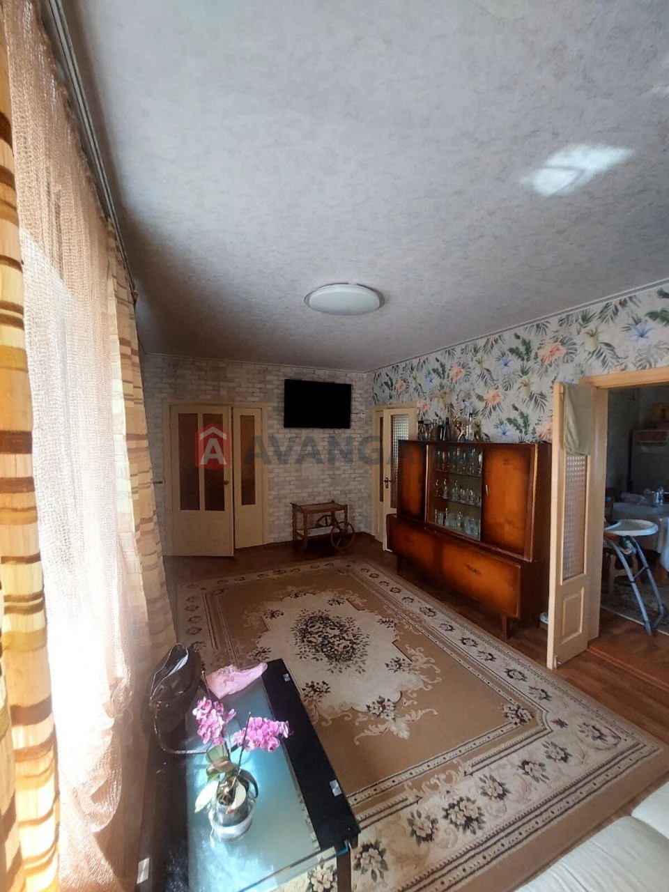 Продається будинок для великої сім'ї