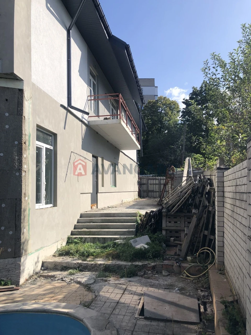 У продажу 3-поверховий будинок Нагірка Центр 500000$