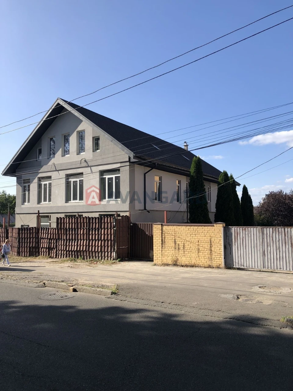 У продажу 3-поверховий будинок Нагірка Центр 500000$