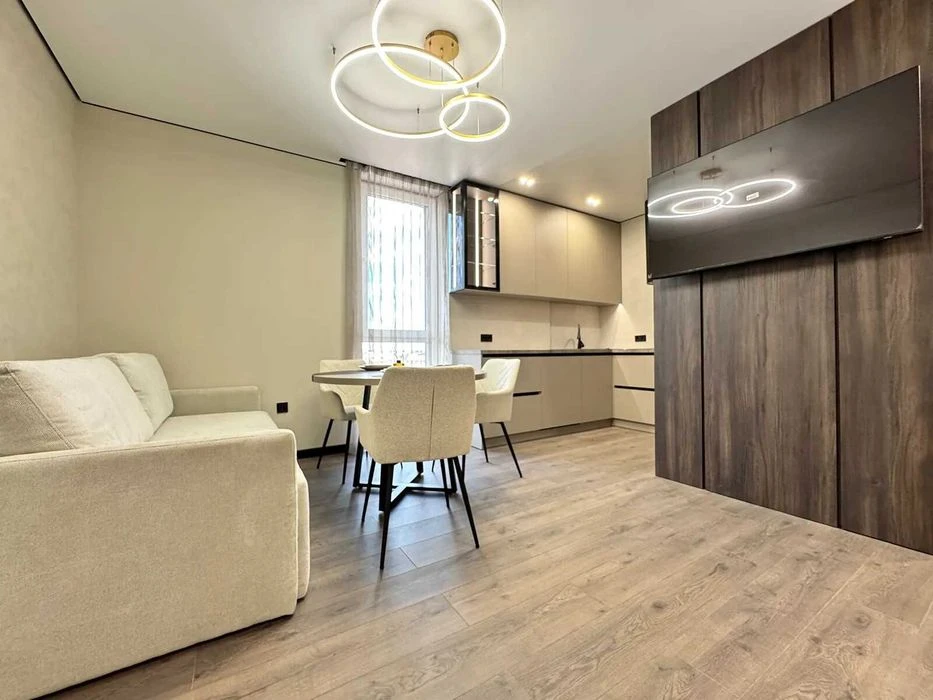 Urgent! Fully furnished two-room apartment in the center of Ivano-