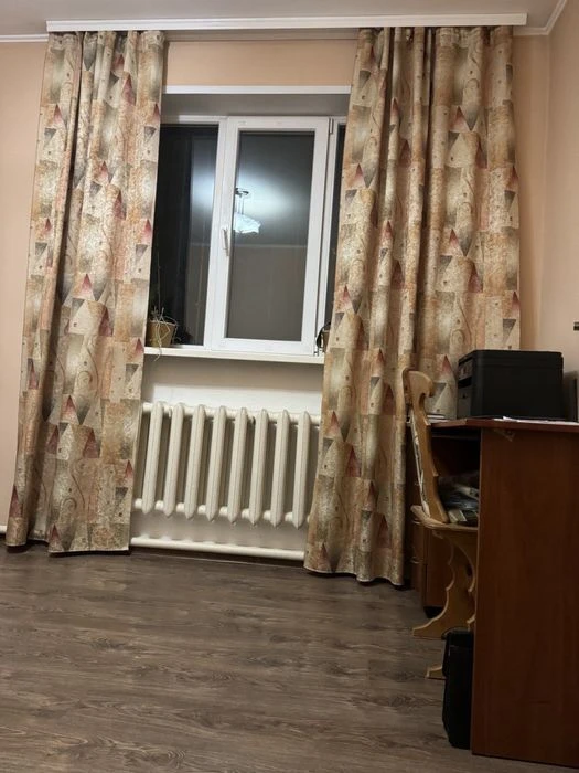 Дом со всеми удобствами, власник