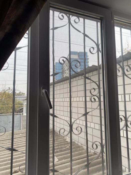 Дом со всеми удобствами, власник
