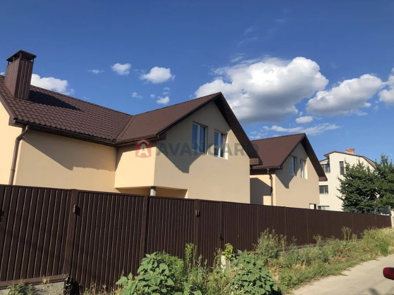 Продам будинок 164 м2 та 3 сотки на вул.Майська Клочко 6